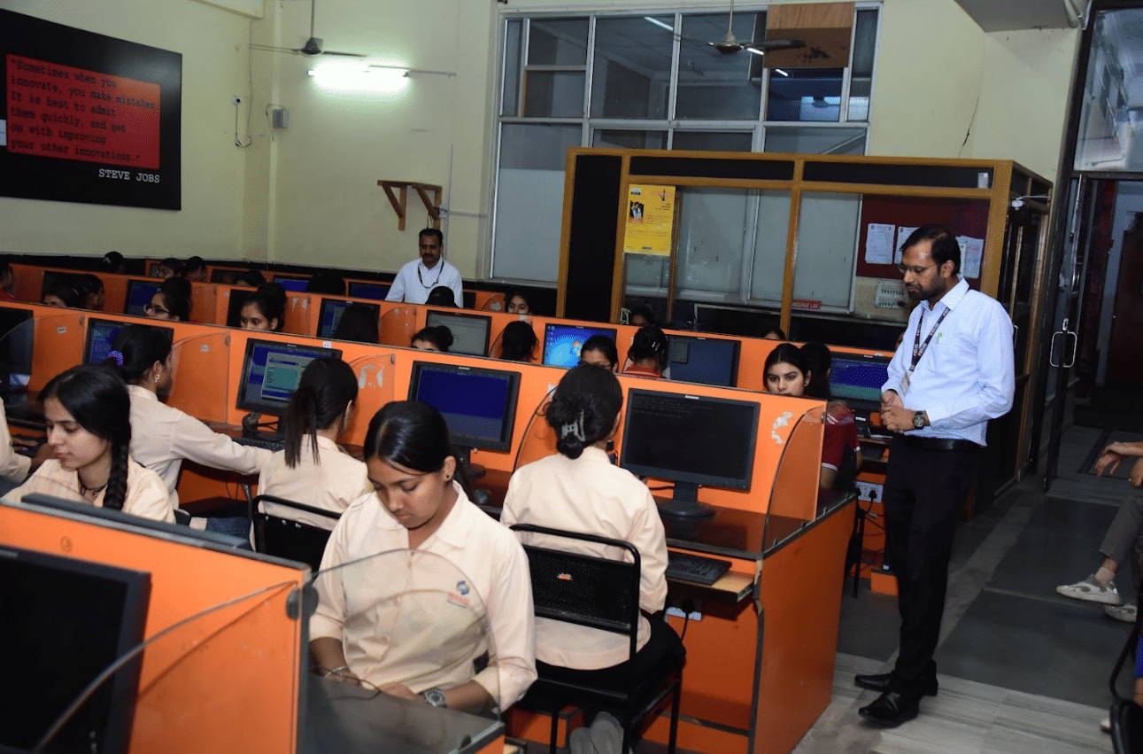 Biyani Girls College Jaipur Labs photo 13